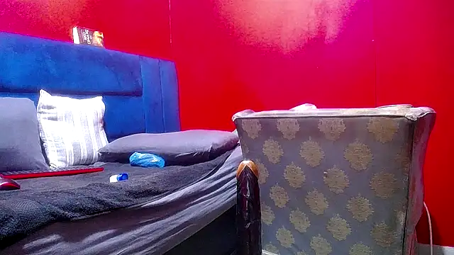 Snapshot of Lelety79 chatting on November 19, 7:36 pm Lelety79 online show from November 19, 7:36 pm