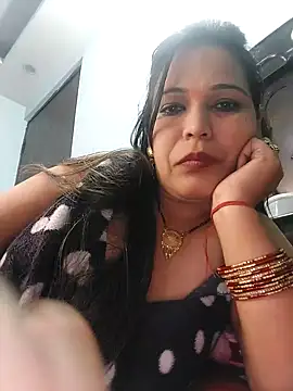 Snapshot of Poojabhabi101 chatting on December 24, 5:34 pm Poojabhabi101 online show from December 24, 5:34 pm