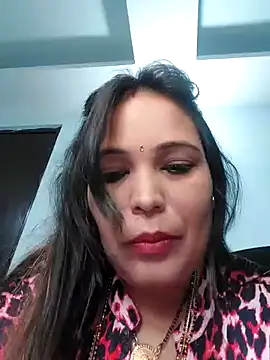 Snapshot of Poojabhabi101 chatting on December 25, 6:41 am Poojabhabi101 online show from December 25, 6:41 am