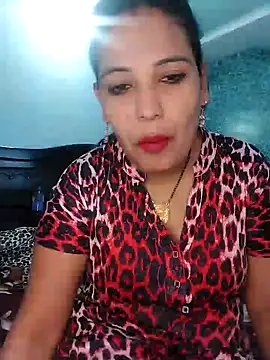 Snapshot of Poojabhabi101 chatting on January 11, 6:14 am Poojabhabi101 online show from January 11, 6:14 am