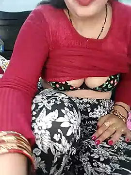 Snapshot of Poojabhabi101 chatting on January 21, 5:27 am Poojabhabi101 online show from January 21, 5:27 am