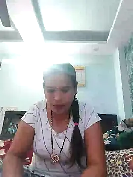 Snapshot of Poojabhabi101 chatting on January 28, 5:43 am Poojabhabi101 online show from January 28, 5:43 am