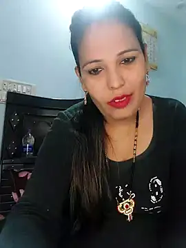 Snapshot of Poojabhabi101 chatting on February 2, 6:37 am Poojabhabi101 online show from February 2, 6:37 am