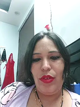 Snapshot of Poojabhabi101 chatting on February 25, 5:08 am Poojabhabi101 online show from February 25, 5:08 am