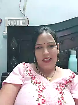 Snapshot of Poojabhabi101 chatting on September 9, 5:45 pm Poojabhabi101 online show from September 9, 5:45 pm
