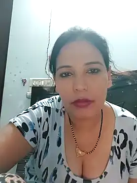 Snapshot of Poojabhabi101 chatting on September 16, 5:52 am Poojabhabi101 online show from September 16, 5:52 am