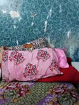 Snapshot of Poojabhabi101 chatting on September 16, 6:09 pm Poojabhabi101 online show from September 16, 6:09 pm