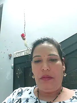 Snapshot of Poojabhabi101 chatting on October 14, 6:58 am Poojabhabi101 online show from October 14, 6:58 am