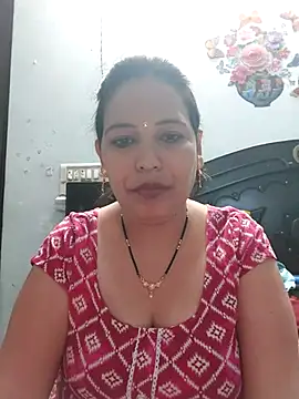 Poojabhabi101 online show from February 19, 5:47 am