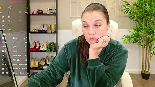 SelineSole online show from October 29, 4:09 pm