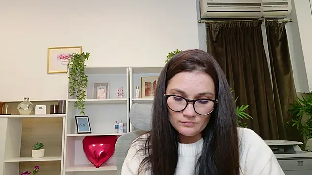 SelineSole online show from December 22, 4:04 pm