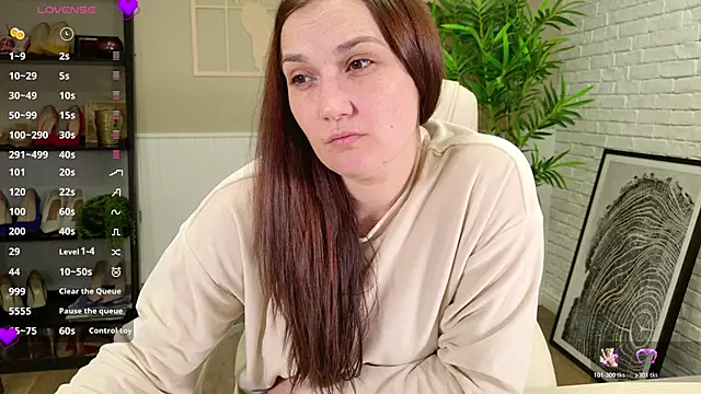 SelineSole online show from March 6, 4:14 pm