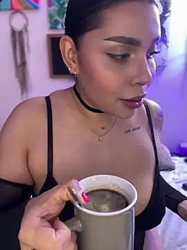 Snapshot of GigiiStone chatting on March 14, 11:00 pm GigiiStone online show from March 14, 11:00 pm