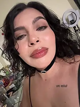 GigiiStone online show from March 15, 7:42 pm