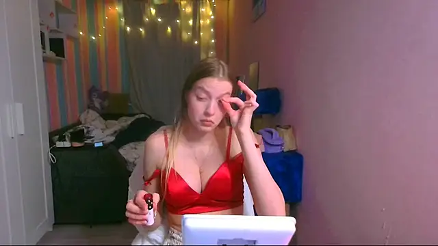 Snapshot of __Aphrodita__wow__ chatting on December 10, 12:05 pm Aphrodita wow online show from December 10, 12:05 pm