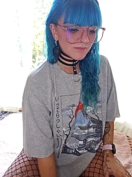 Snapshot of anyalikestosuck chatting on October 22, 7:24 pm anyalikestosuck online show from October 22, 7:24 pm