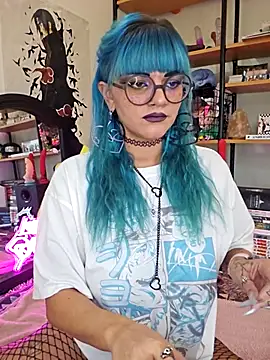 Snapshot of anyalikestosuck chatting on November 13, 5:01 pm anyalikestosuck online show from November 13, 5:01 pm