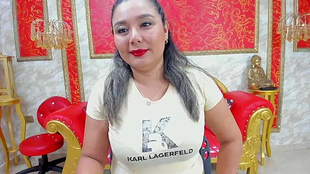 Snapshot of Myhottie_Milf chatting on February 4, 1:27 pm Myhottie Milf online show from February 4, 1:27 pm