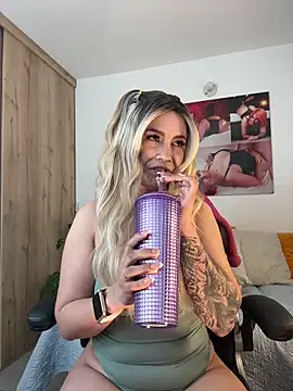 zafiro mo0n online show from January 30, 10:08 pm