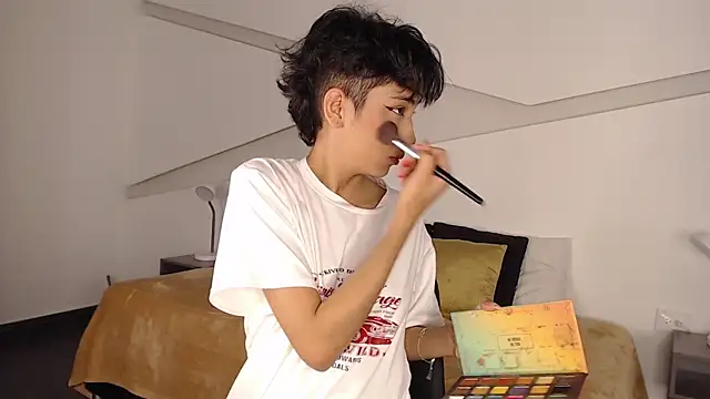 hot little bunny online show from February 6, 8:56 pm