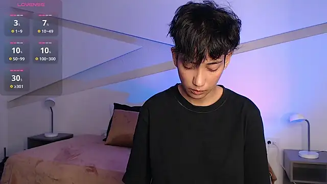 hot little bunny online show from February 11, 11:33 pm