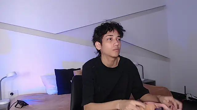 hot little bunny online show from March 6, 8:37 pm