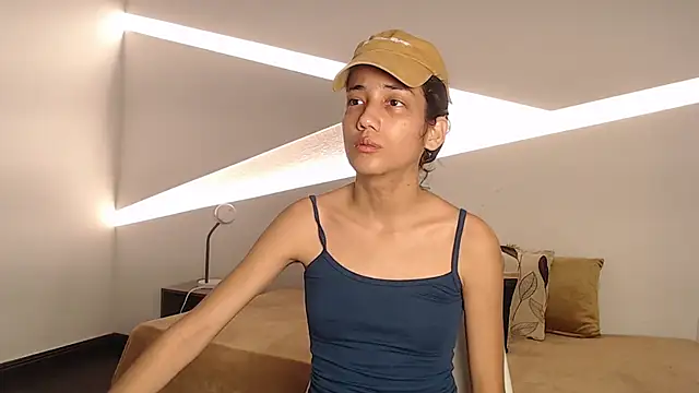 hot little bunny online show from October 6, 9:12 pm