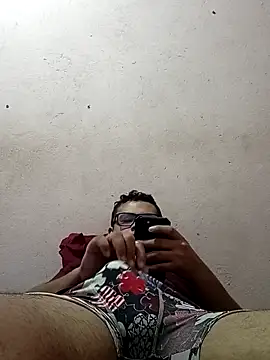 Snapshot of Novin18RJ chatting on February 18, 1:44 pm Novin18RJ online show from February 18, 1:44 pm