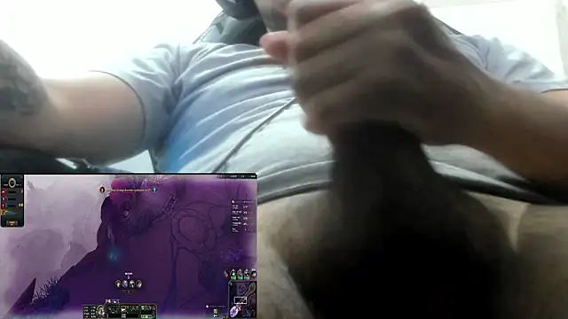 Snapshot of Novin18RJ chatting on November 4, 2:05 pm Novin18RJ online show from November 4, 2:05 pm