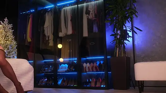 Rikka Moore online show from December 20, 10:44 am