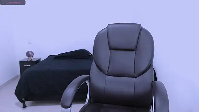 Snapshot of mistresszafirah chatting on May 29, 11:14 pm mistresszafirah online show from May 29, 11:14 pm
