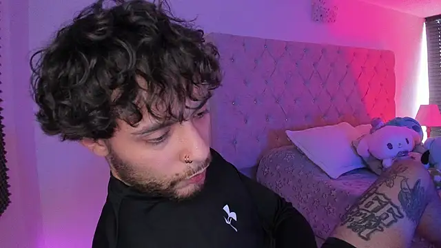 AbbyAndChris2 online show from April 18, 7:51 pm