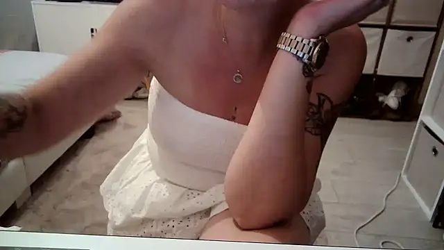 Nikita65150 online show from May 27, 8:44 am