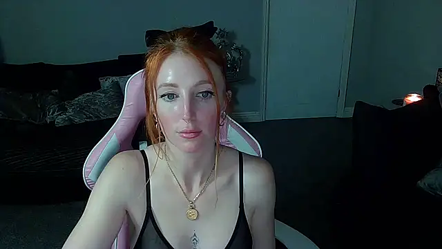 Red firesquirt online show from December 2, 9:50 pm