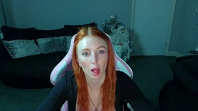 Red firesquirt online show from December 17, 2:22 pm