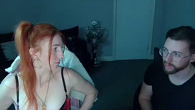 Red firesquirt online show from December 29, 9:30 pm