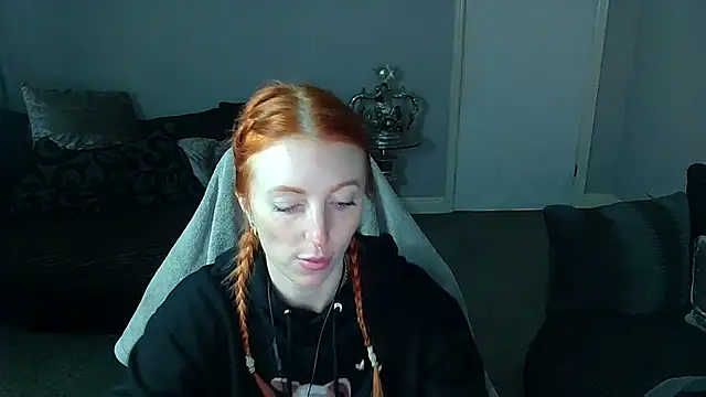 Red firesquirt online show from February 4, 2:43 pm