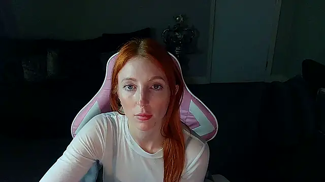 Red firesquirt online show from February 19, 9:25 pm