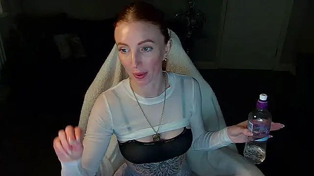 Red firesquirt online show from November 5, 3:45 pm