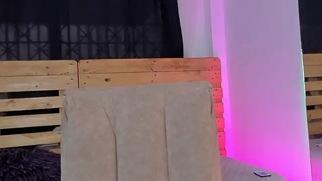 Snapshot of shantal_rosse1 chatting on March 11, 12:28 pm shantal rosse1 online show from March 11, 12:28 pm