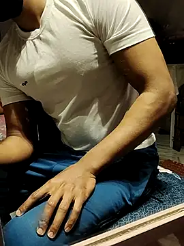 xxxhugedick0001 online show from February 25, 5:19 am