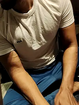 xxxhugedick0001 online show from February 27, 6:09 pm