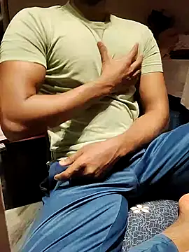 xxxhugedick0001 online show from March 1, 1:40 pm