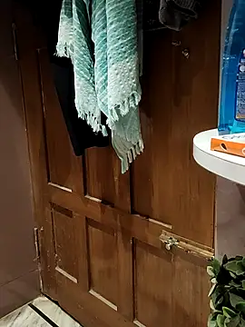 xxxhugedick0001 online show from October 23, 8:13 am