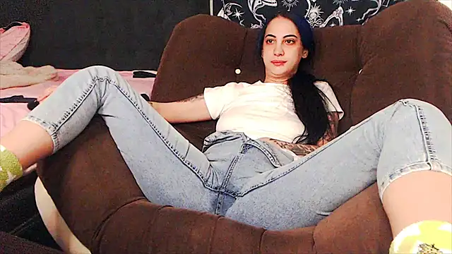 Snapshot of BalleyFire chatting on November 13, 10:41 pm BalleyFire online show from November 13, 10:41 pm