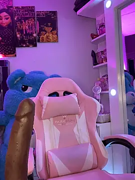 CloeeBeckam online show from January 17, 7:35 am