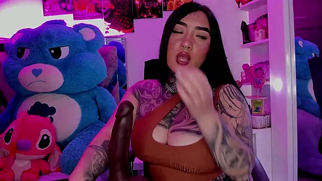 CloeeBeckam online show from April 14, 8:04 pm