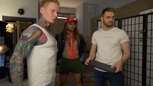 Snapshot of enjoy_me chatting on November 3, 3:35 pm enjoy me online show from November 3, 3:35 pm