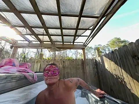 Snapshot of prainxxx22 chatting on December 14, 7:36 pm prainxxx22 online show from December 14, 7:36 pm