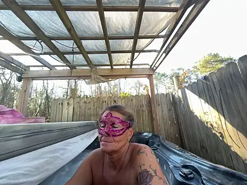 Snapshot of prainxxx22 chatting on December 21, 7:27 pm prainxxx22 online show from December 21, 7:27 pm